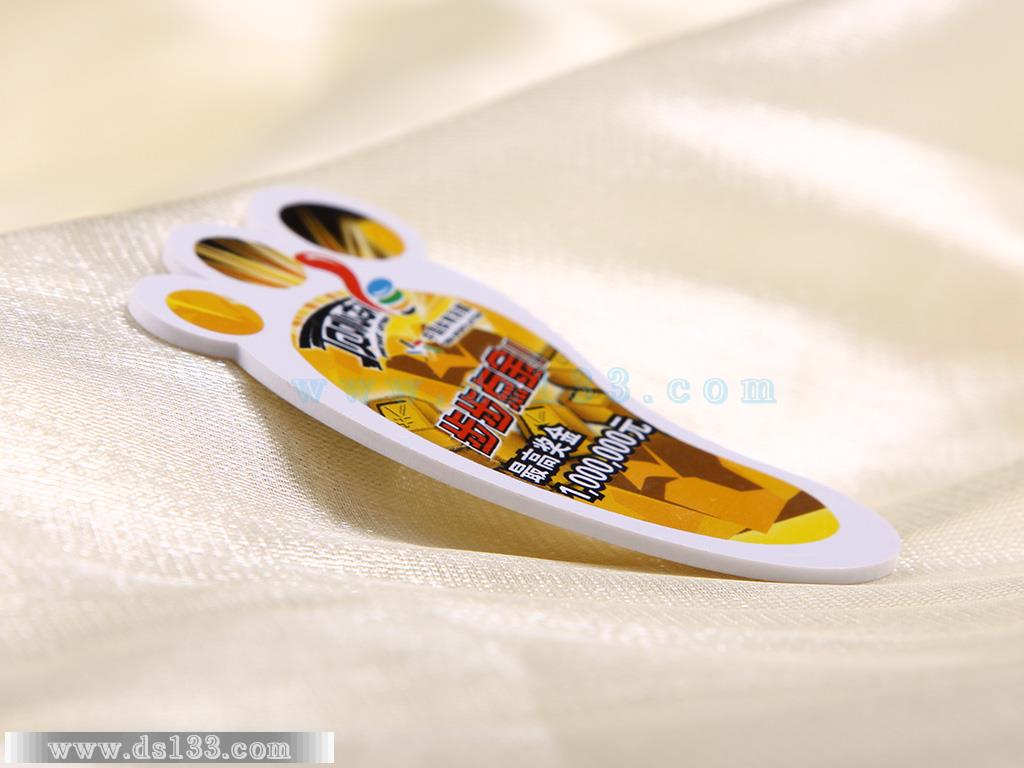 脚形异形卡